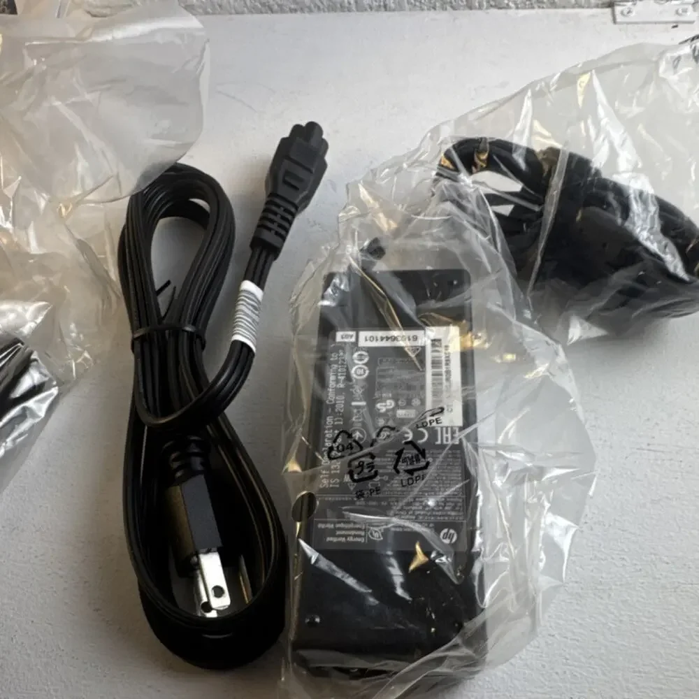HP Docking Station Black with Power Adapter, Cables, Setup Guide & CD